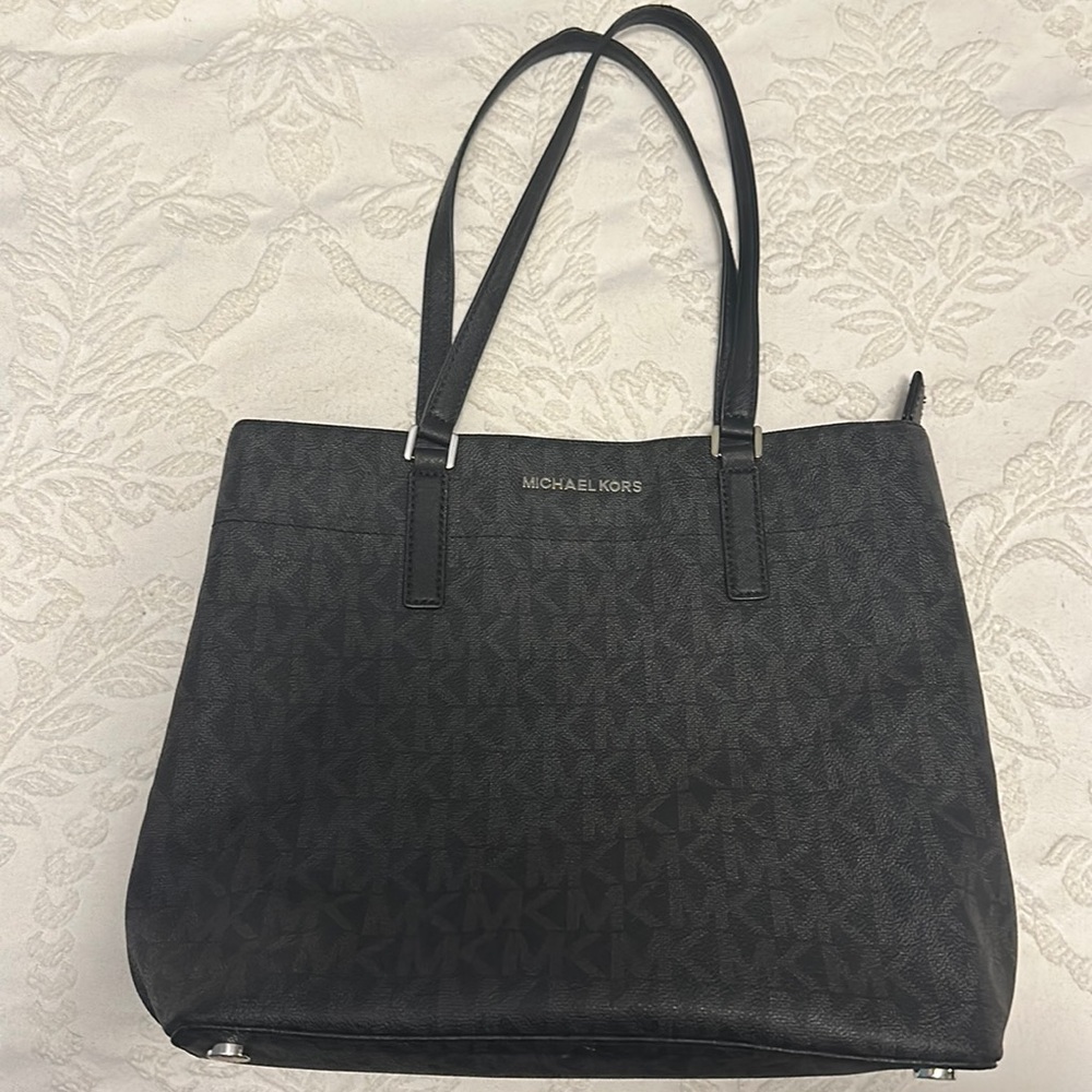 Michael Kors nice black and gray monogram large handbag!